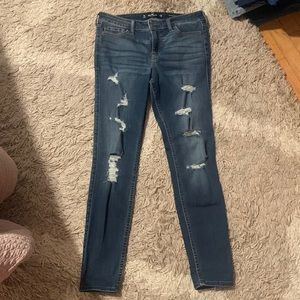 HOLLISTER SKINNY JEANS!! Barely worn!
